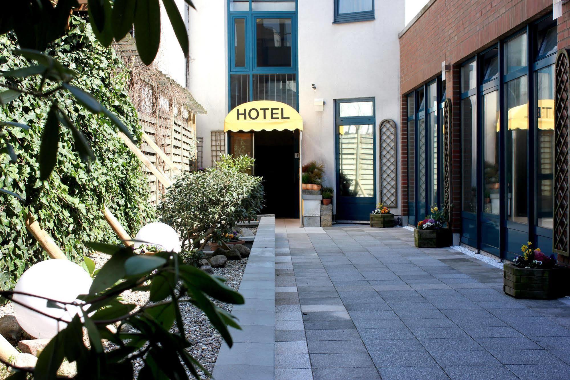Cabo Nonsmoking-Hotel 함브루크 외부 사진